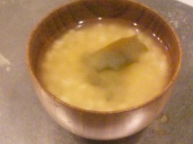 レトルト味噌汁に◇押し麦in