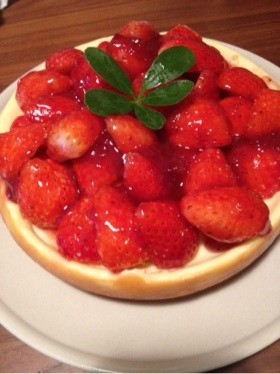 炊飯器で作るいちごのチーズケーキタルト