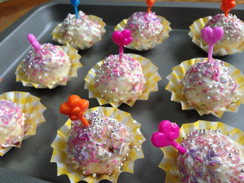 自家製ケーキポップスのレシピ