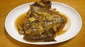 フライパンで!冷凍カレイの煮つけ