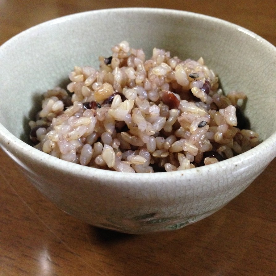 雑穀と小豆が入った玄米ご飯(圧力鍋）の画像