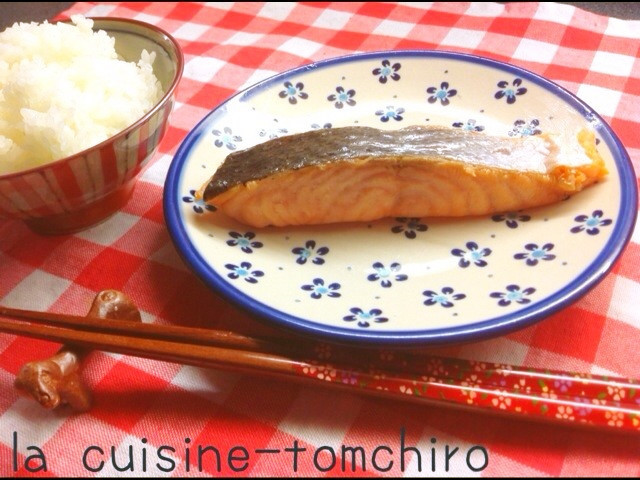 海外在住者必見 サーモンで完璧な甘塩鮭 レシピ 作り方 By Tomchiro クックパッド 簡単おいしいみんなのレシピが352万品