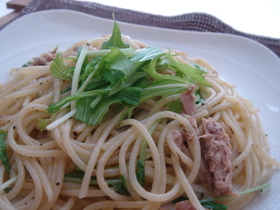 昆布茶が決めて♪水菜とツナのパスタ