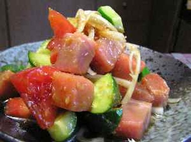 マグロのカルパッチョ風サラダの写真