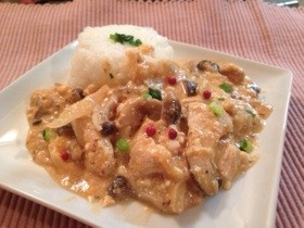 鶏胸肉と豆腐で❗️ストロガノフ風
