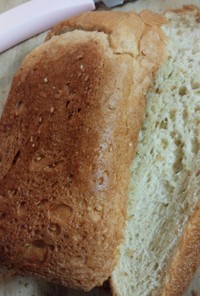 ＨＢ】白ごまのオリーブオイル食パン
