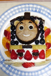 機関車トーマスのケーキ