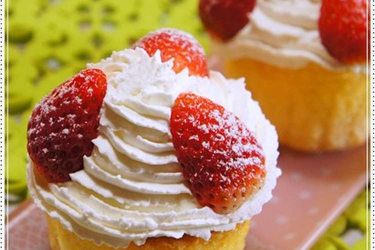 デコカップケーキ ショートケーキ風味 レシピ 作り方 By らるむ クックパッド
