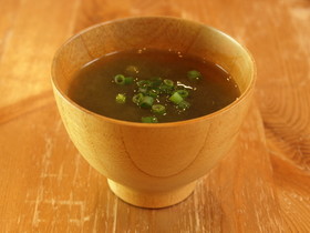 とろろ昆布の簡単おすまし