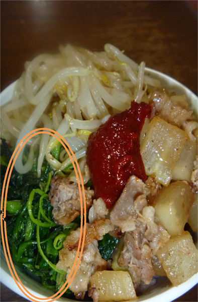 韓国料理店直伝！　葉物野菜のナムル！の写真