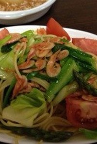 桜海老と彩り野菜のペペロンチーノ