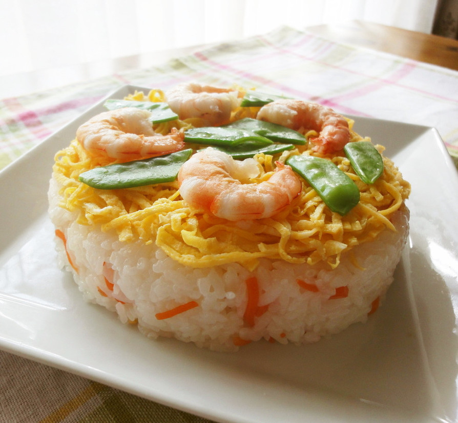 ひな祭りに☆海老のケーキ寿司の画像