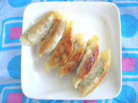 キャベツとネギのシャキシャキ餃子♪
