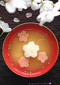 ごま豆腐と花麩で❀桜の季節のお味噌汁