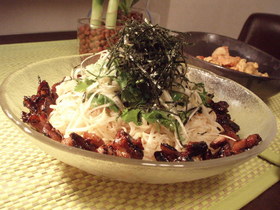 魔法のタレで無国籍そうめん