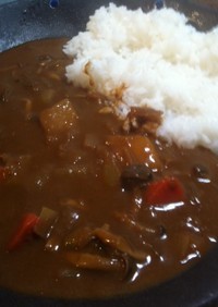 うまみたっぷり、簡単、牛すじカレー