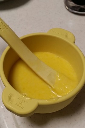 離乳食 初期~ パンのカボチャミルクがゆ