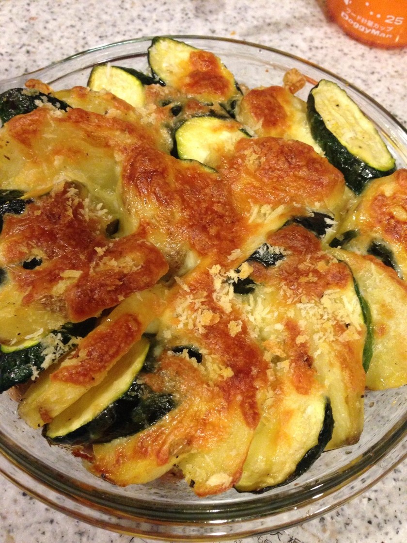 ☆ズッキーニとじゃがいものチーズ焼き☆ by あっことチャンプ 【クックパッド】 簡単おいしいみんなのレシピが358万品