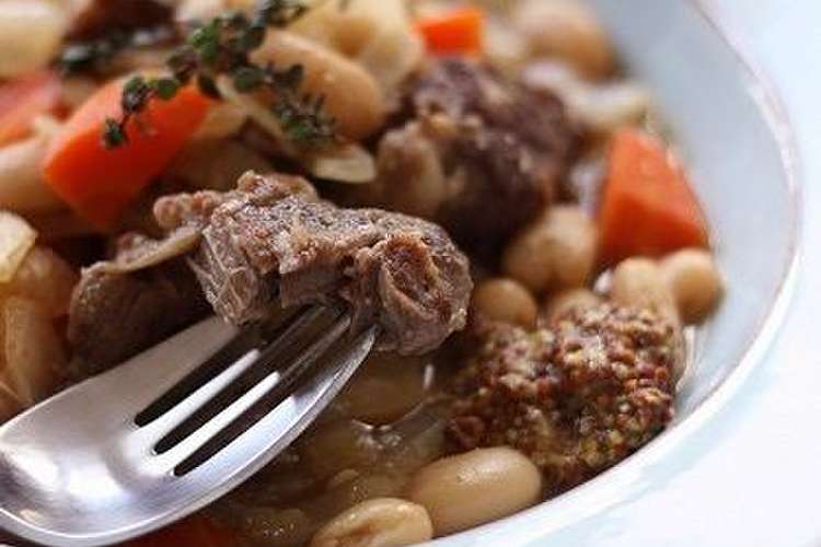 豚ホホ肉と白いんげん豆 キャベツの煮込み レシピ 作り方 By Kt121 クックパッド 簡単おいしいみんなのレシピが352万品
