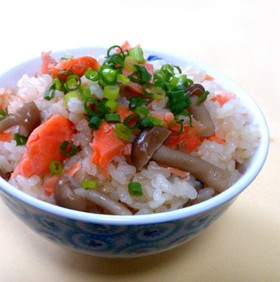 簡単!激ウマ!鮭としめじの炊き込みご飯