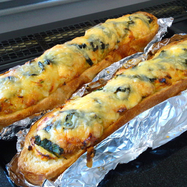 フランスパンの船型キッシュ レシピ 作り方 By 東野一砂 クックパッド 簡単おいしいみんなのレシピが374万品
