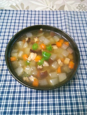 残り野菜と鶏肉で のっぺい汁♪