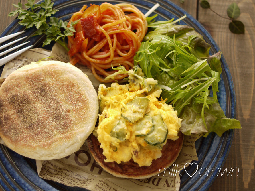 カレー♫ポテトサラダ♬カフェ風の画像