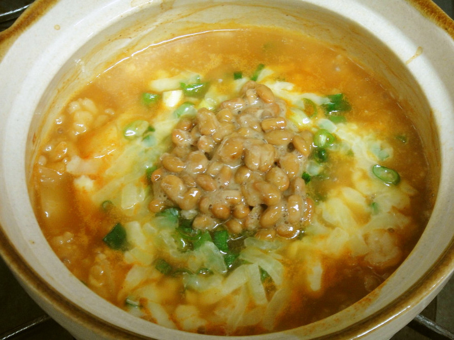 プチッと鍋でキムチ納豆チーズ雑炊の画像