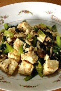 シンプル味付けで簡単！小松菜の炒め物