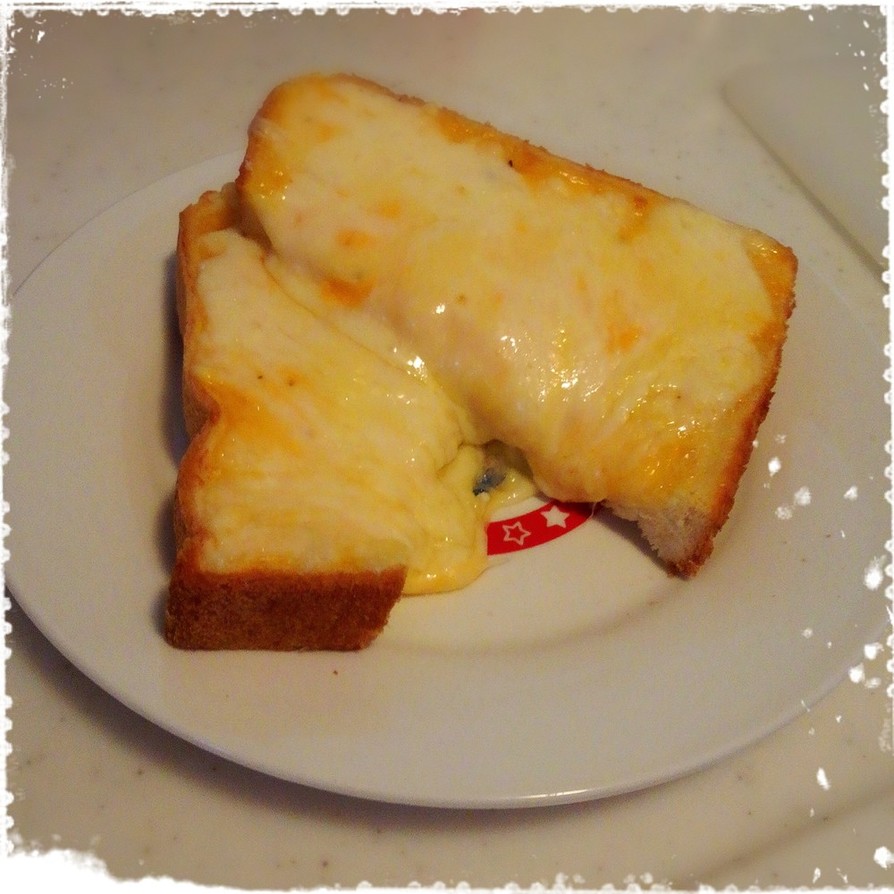 幸せ♡チーズチーズなトーストの画像