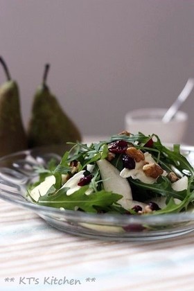 グルテンフリーの洋梨クランベリークリスプのレシピ