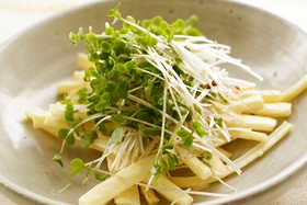 スプラウトのチーズマヨサラダ