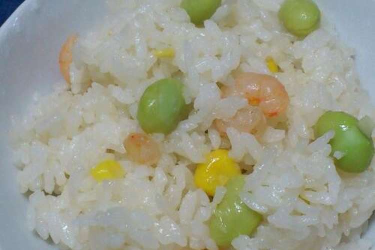 炊飯器で簡単 海老ピラフ風炊き込みご飯 レシピ 作り方 By まなげ クックパッド