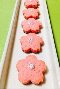 春の香りの桜クッキー。