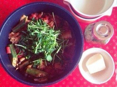 豚と白菜のトマトミルフィーユ蒸し鍋の写真