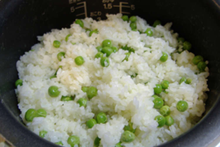 色と香り勝ち のえんどう豆ご飯 レシピ 作り方 By Lepurルプママ クックパッド 簡単おいしいみんなのレシピが354万品
