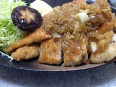 ガッツリヘルシー、鶏胸肉の生姜焼きの写真