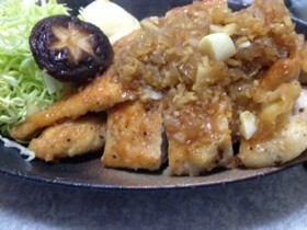 ガッツリヘルシー、鶏胸肉の生姜焼きの画像