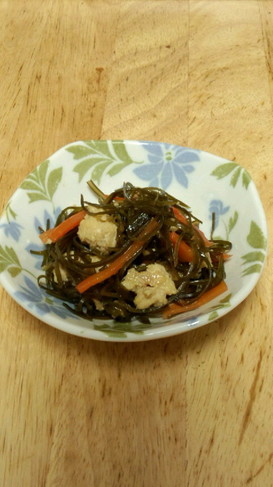きざみ昆布と鶏ひき肉の炒め煮