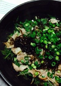 水菜と豚肉の塩昆布タジン鍋