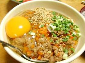 卵まぜまぜでうま~!!鳥そぼろ丼♪
