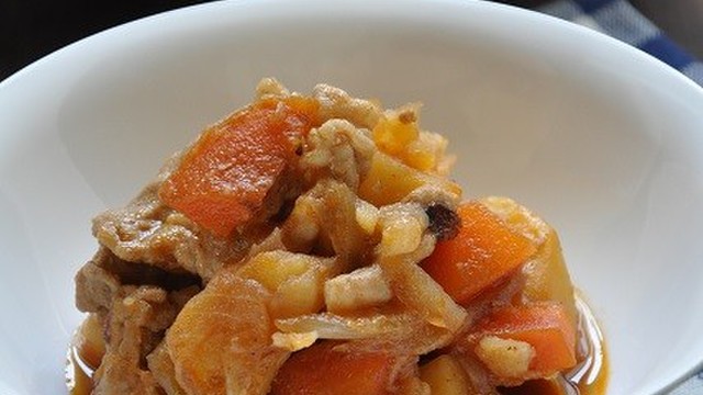 子どもにウケる ホクホク トマト肉じゃが レシピ 作り方 By 武田真由美 クックパッド 簡単おいしいみんなのレシピが352万品
