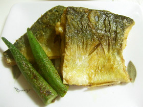 鯖のカレーソテー
