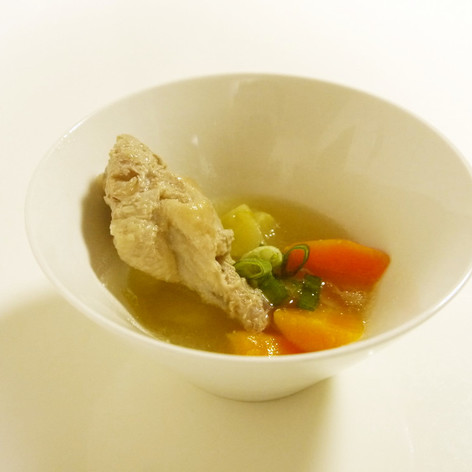 圧力鍋で簡単◎とろうま鶏手羽元のスープ煮
