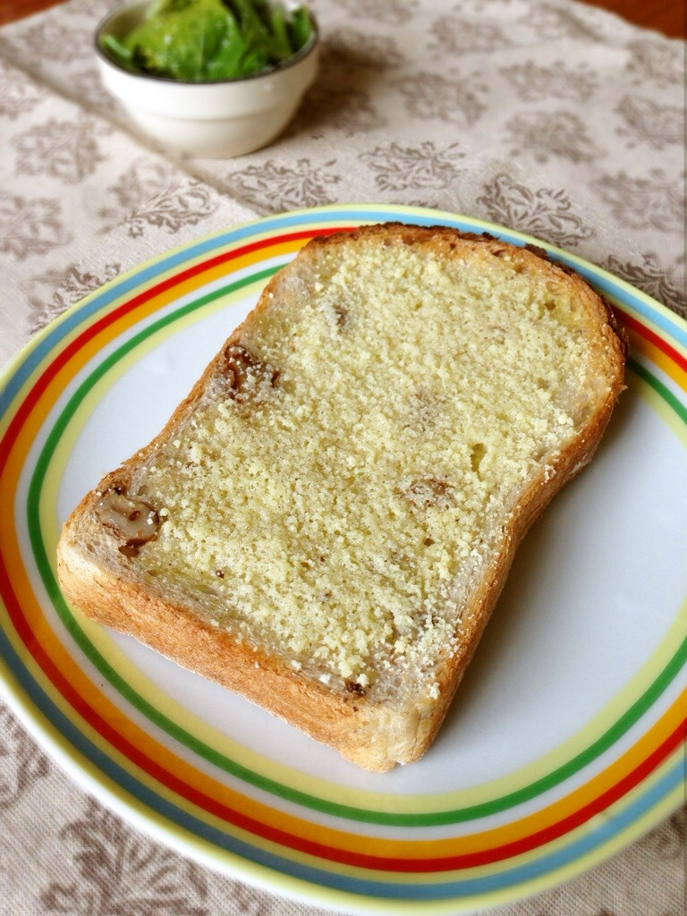 ＊オリーブオイルde粉チーズのトースト＊の画像