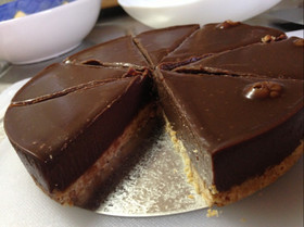 簡単 焼かない生チョコケーキ *