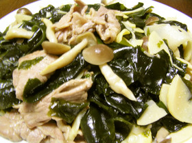 筍と豚肉とわかめの炒め物