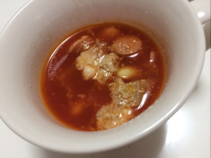 ウインナー・キャベツ・大豆のトマトスープの画像