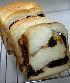 シナモンプルーン食パン