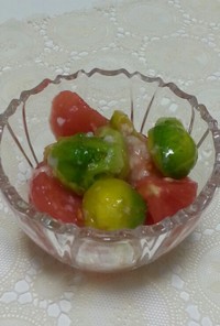 芽キャベツとトマトの塩麹サラダ